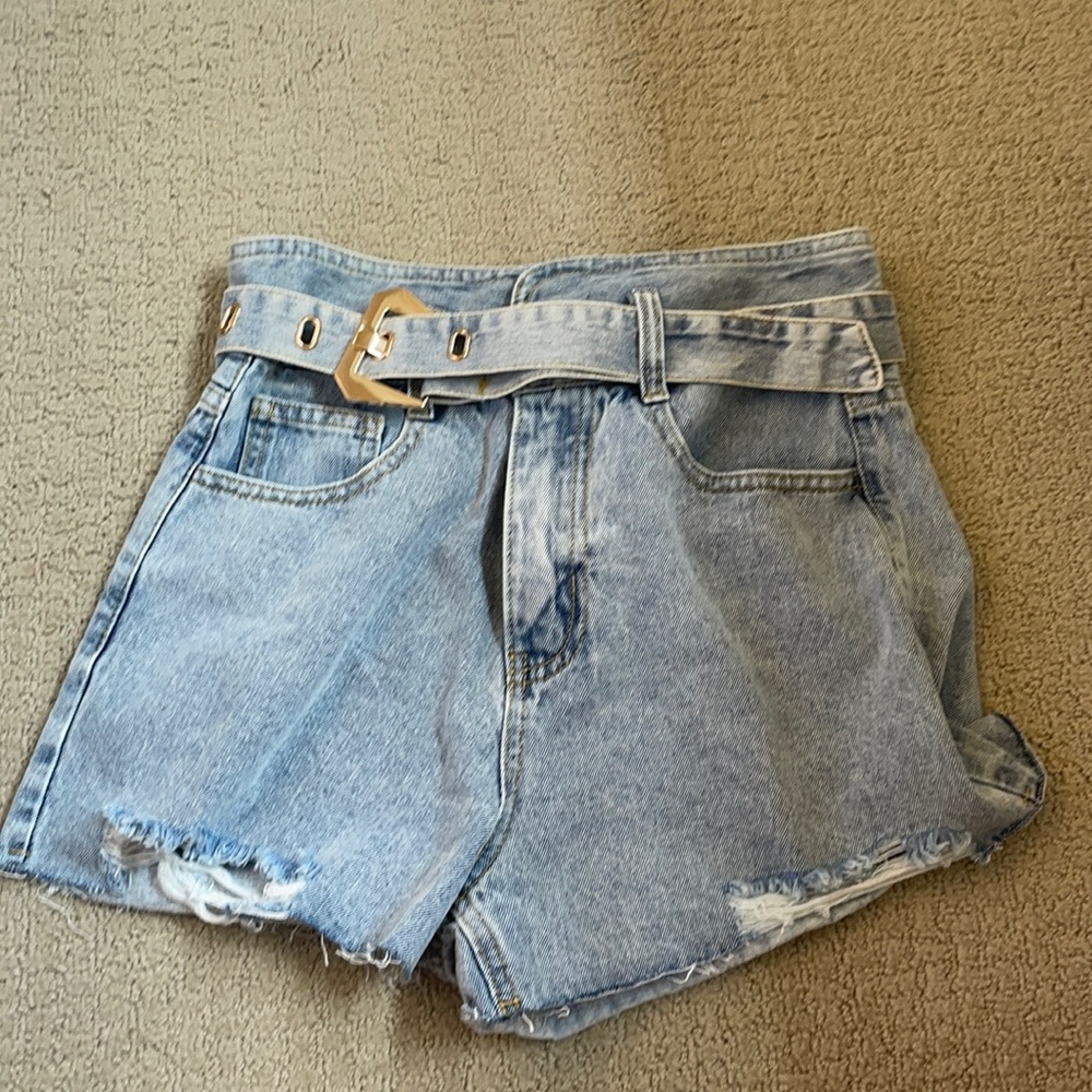 high rise jeans shorts with belt.
